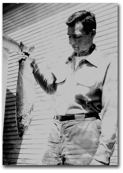 The 7 lb. salmon Jim Warner caught himself from his dock...which did not win the prize!