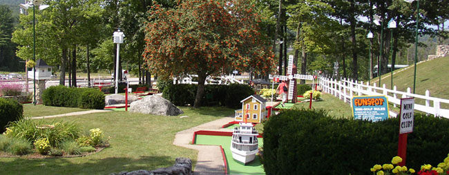 Mini-Golf - Lake Winnipesaukee